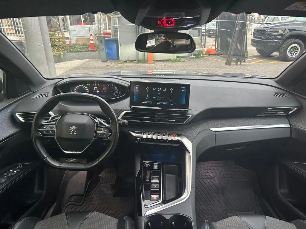 Peugeot 5008 1.5 Allure Pack Bluehdi 130 Eat8 At año 2024