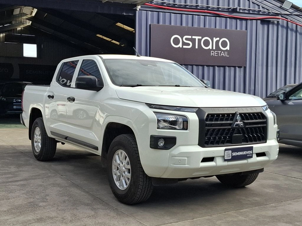Mitsubishi L200 2.4 Dakar Xr Mt 4x4 Diesel año 2026