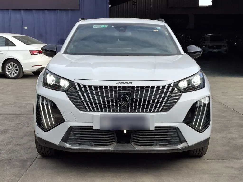 Peugeot 2008 1.2 Allure Pack Puretech 130 4x2 At 5p año 2024