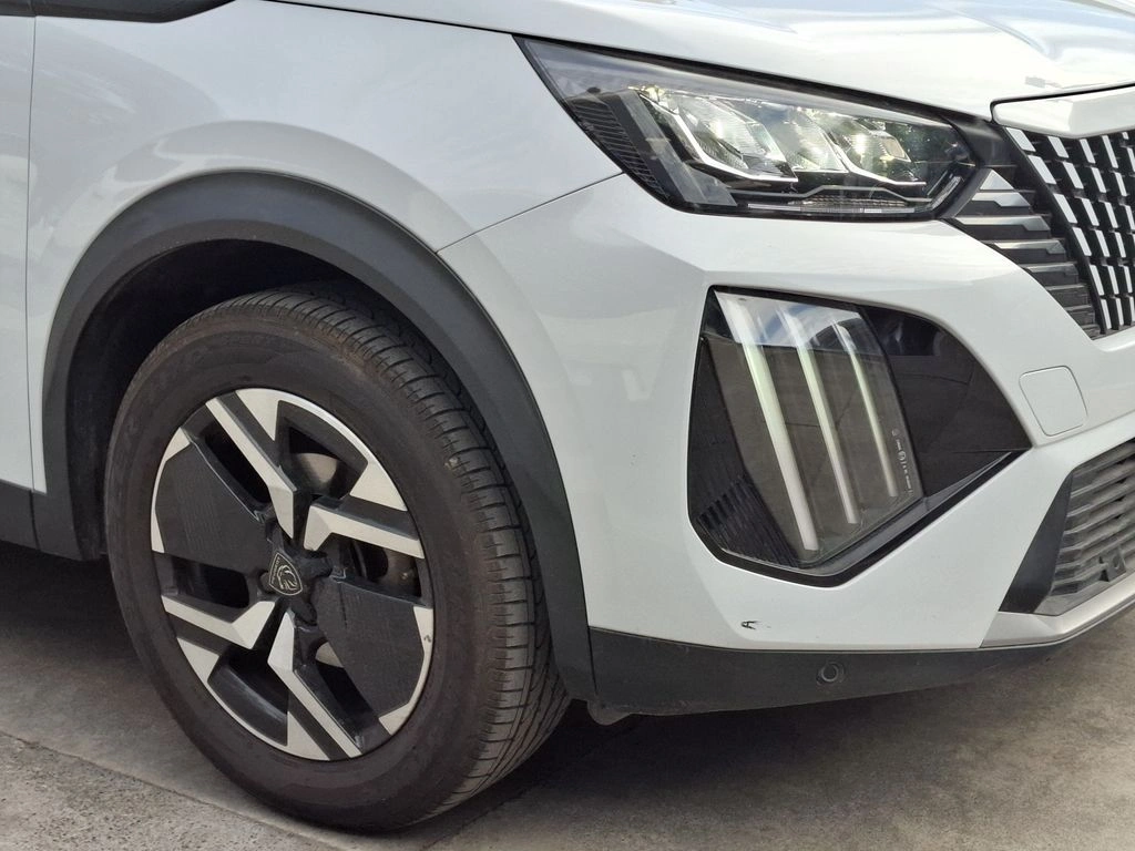 Peugeot 2008 1.2 Allure Pack Puretech 130 4x2 At 5p año 2024
