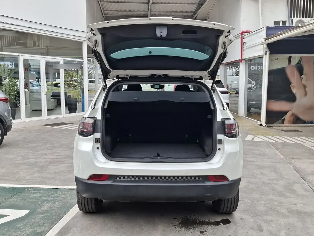 Jeep Compass 1.3 Longitude 4x2 At 5p año 2024