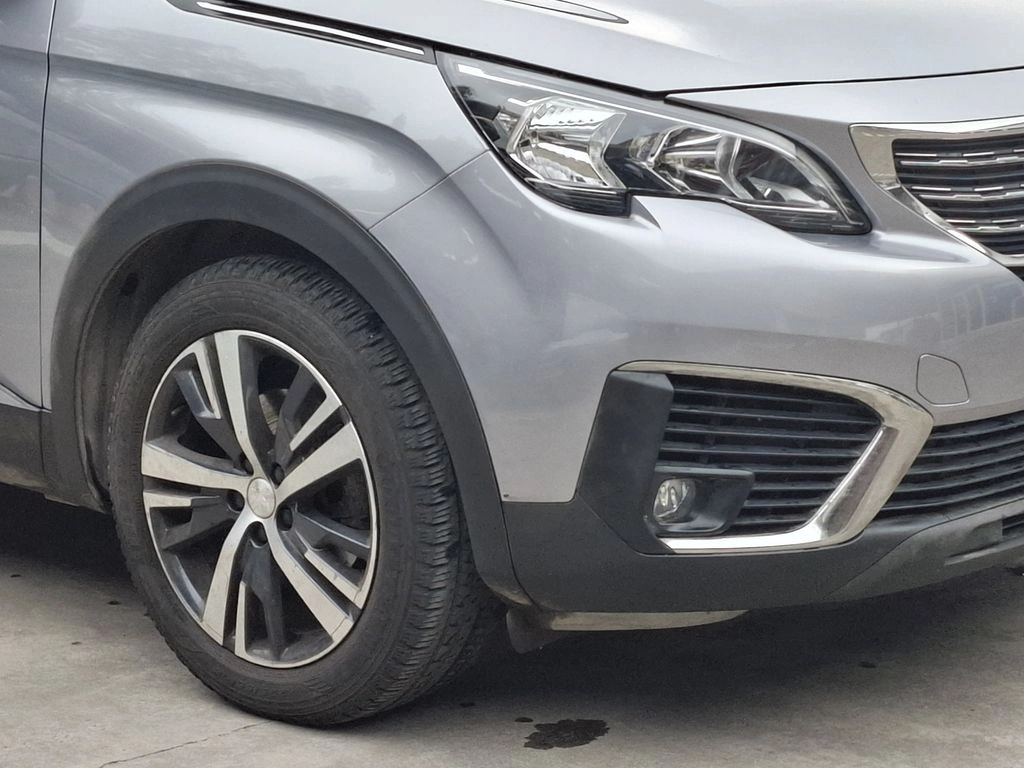 Peugeot 5008 1.5 Active Bluehdi 4x2 130 Eat8 5p año 2020