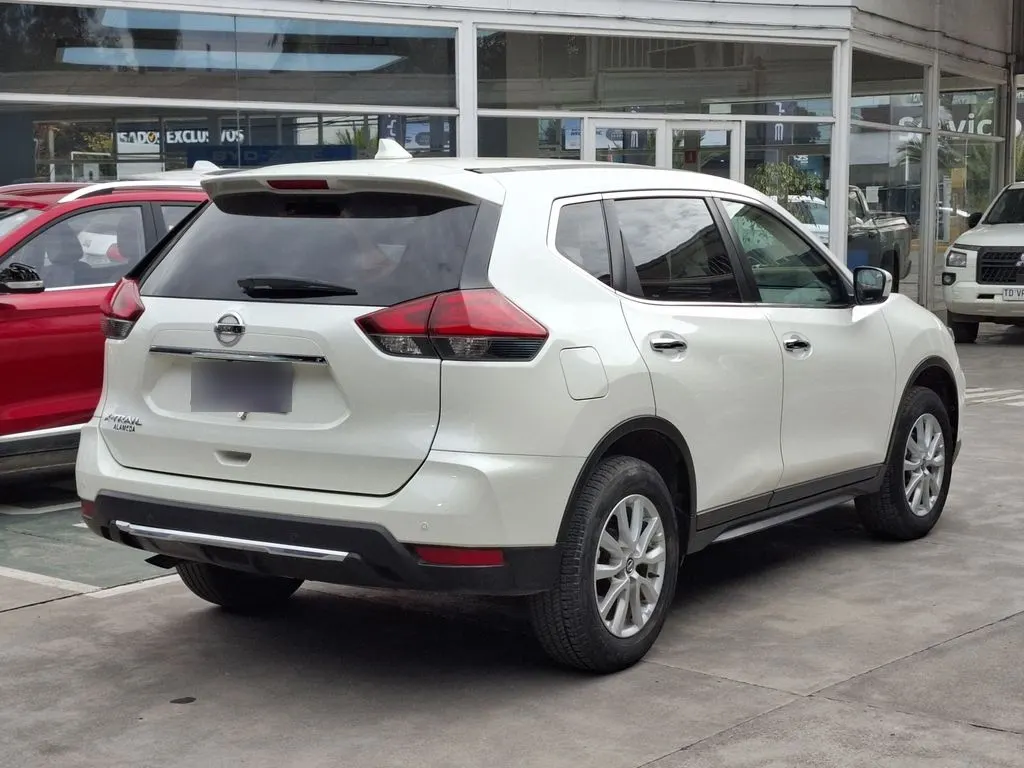 Nissan X-Trail 2.5 Sense Mc 4x2 Cvt At 5p año 2022