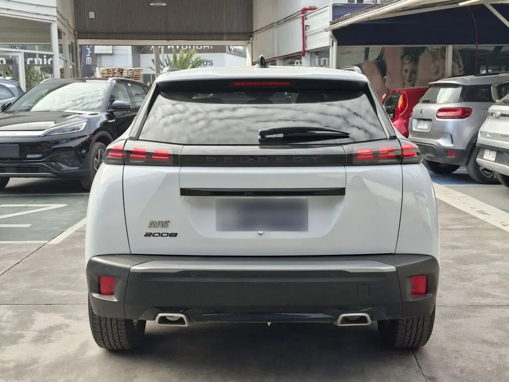 Peugeot 2008 1.2 Active Pack Puretech 130 Mt año 2024