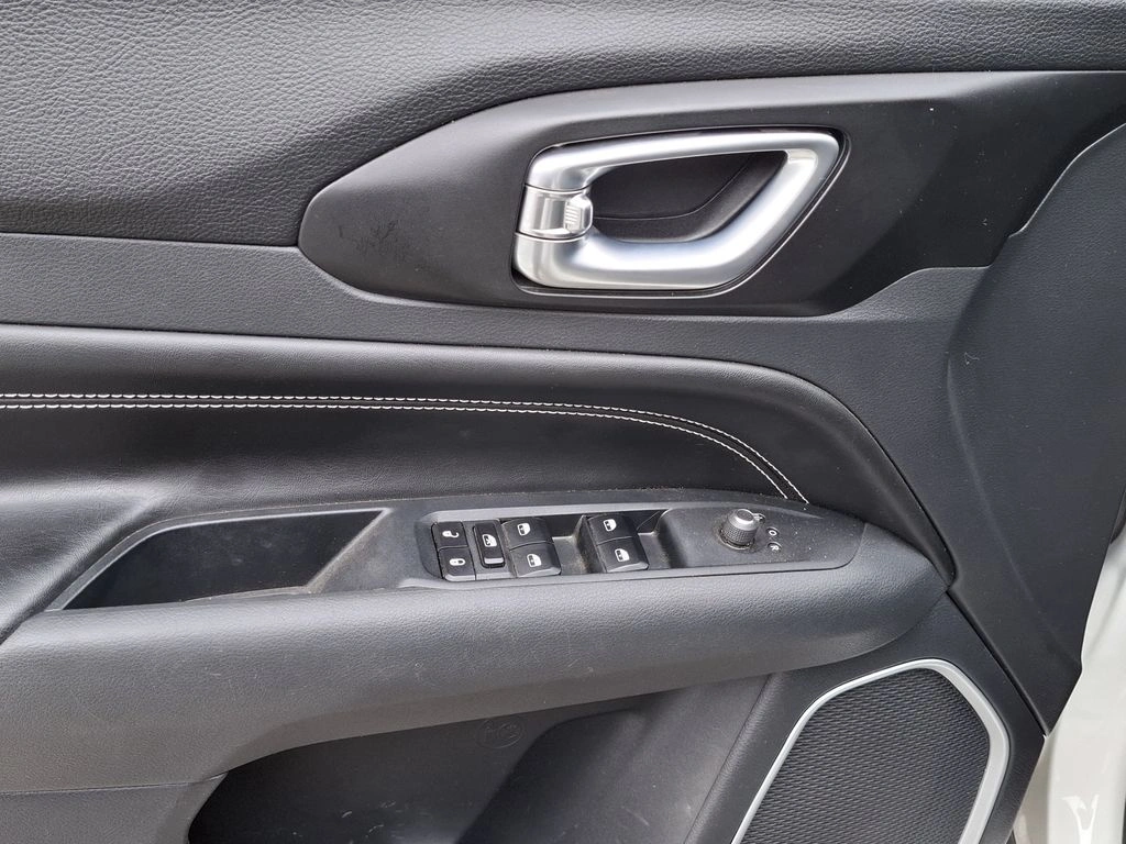Jeep Compass 1.3 Longitude 4x2 At 5p año 2024