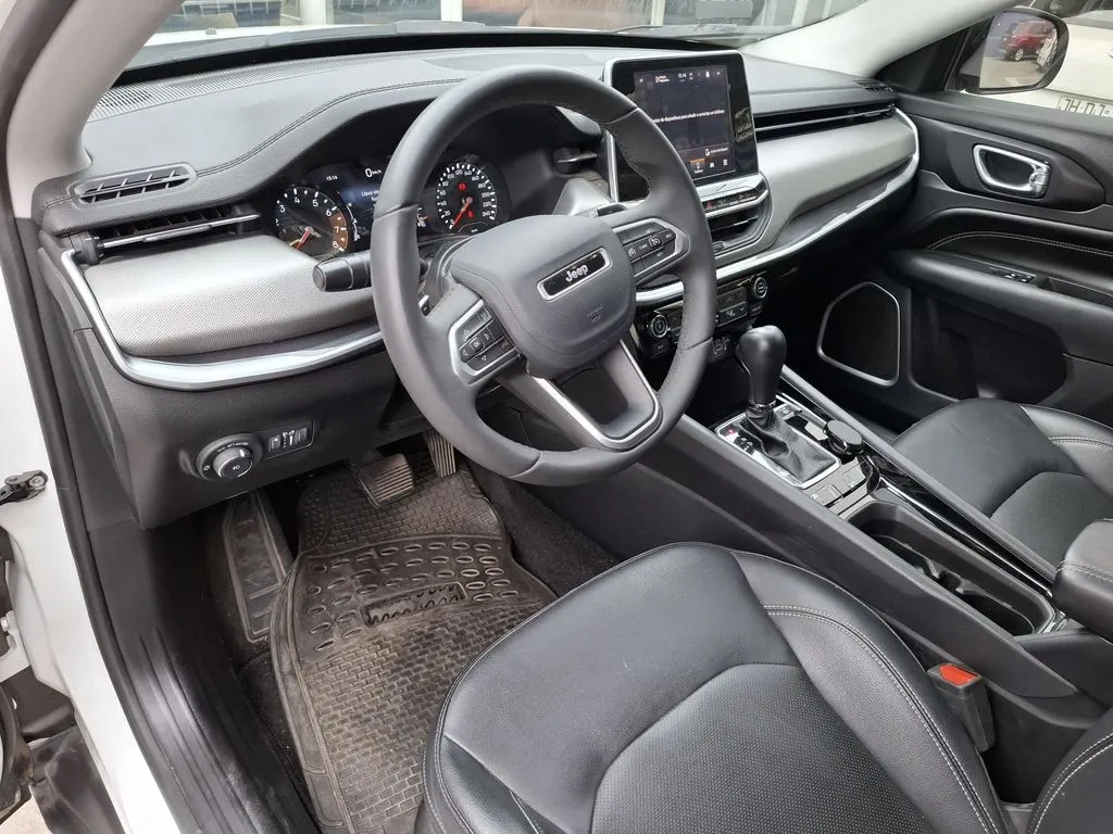 Jeep Compass 1.3 Longitude 4x2 At 5p año 2024