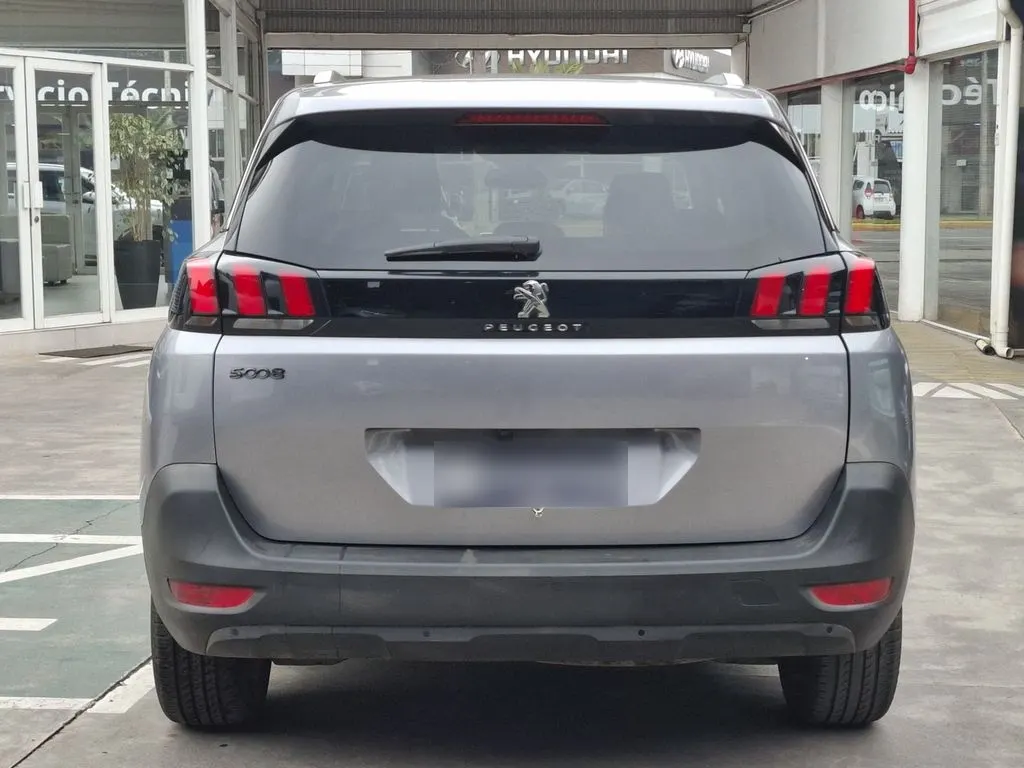 Peugeot 5008 1.5 Active Bluehdi 4x2 130 Eat8 5p año 2020