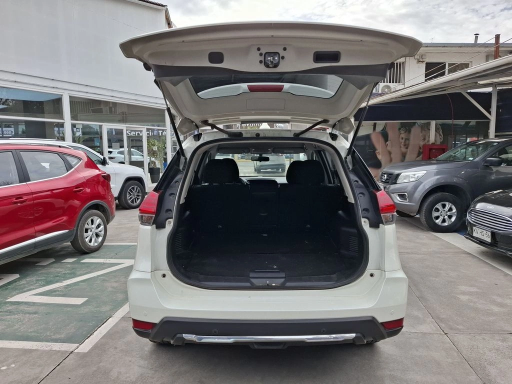 Nissan X-Trail 2.5 Sense Mc 4x2 Cvt At 5p año 2022