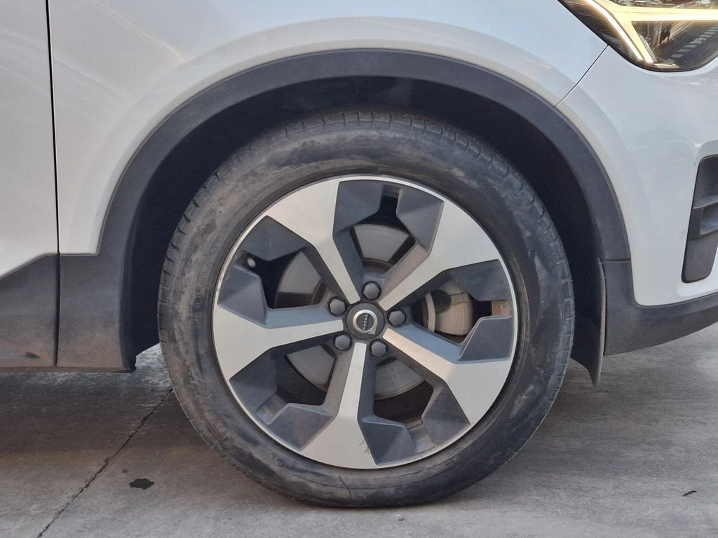 Volvo Xc40 2.0 B4 Ultimate Fwd At 5p año 2023
