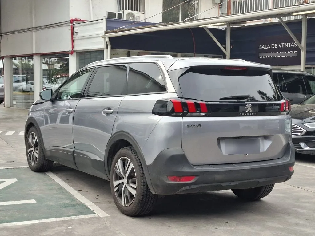 Peugeot 5008 1.5 Active Bluehdi 4x2 130 Eat8 5p año 2020