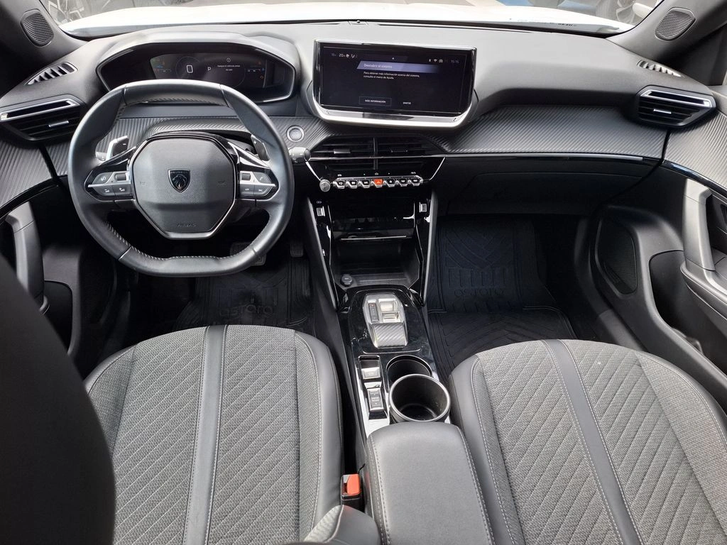 Peugeot 2008 1.2 Active Pack Puretech 130 Mt año 2024