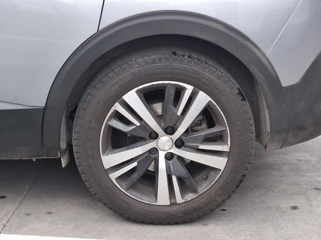 Peugeot 5008 1.5 Active Bluehdi 4x2 130 Eat8 5p año 2020