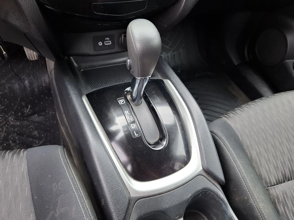 Nissan X-Trail 2.5 Sense Mc 4x2 Cvt At 5p año 2022