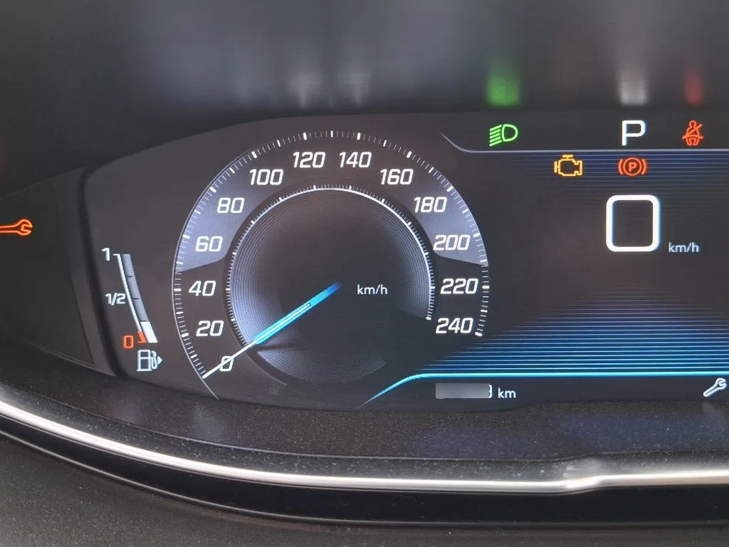 Peugeot 5008 1.5 Active Bluehdi 4x2 130 Eat8 5p año 2020