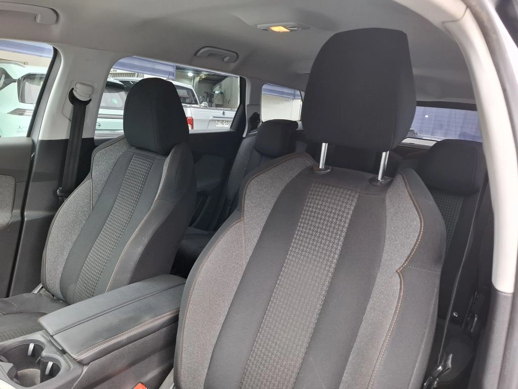 Peugeot 5008 1.5 Active Bluehdi 4x2 130 Eat8 5p año 2020