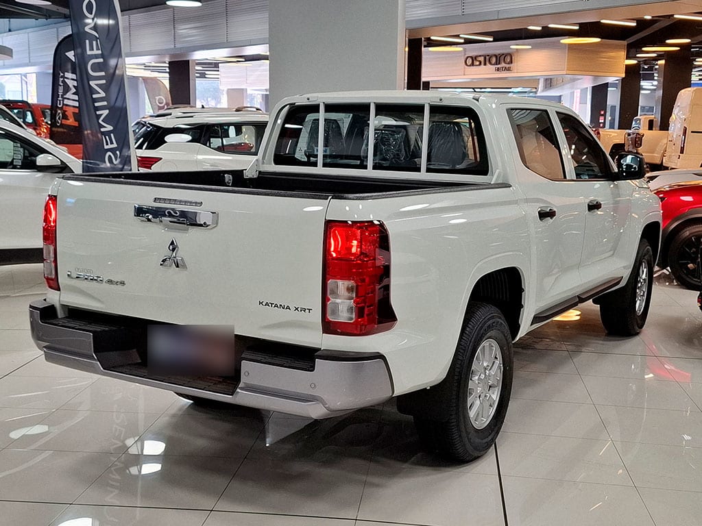 Mitsubishi L200 2.4 Katana Xrt Mt 4x4 Diesel año 2026