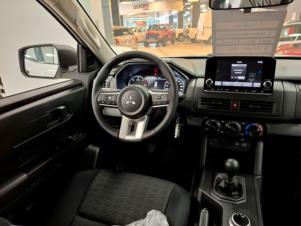 Mitsubishi L200 2.4 Katana Xrt Mt 4x4 Diesel año 2026