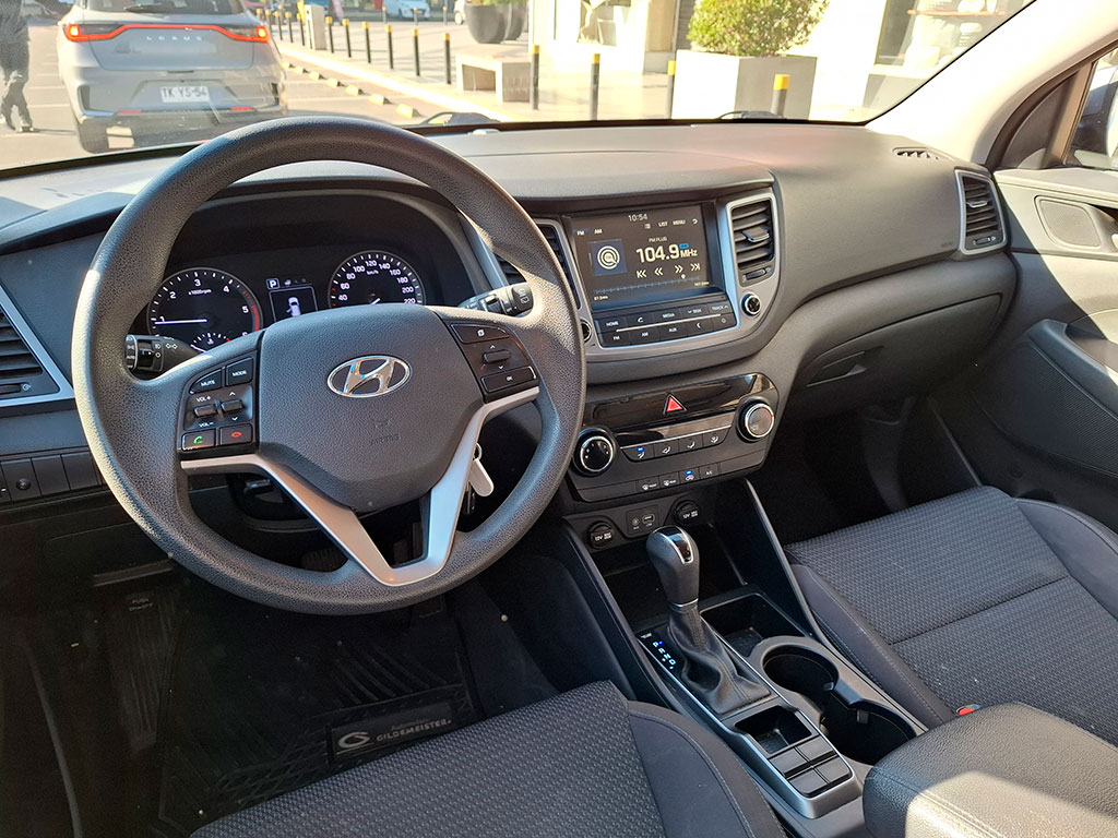 Hyundai Tucson 2.0 Plus Diesel 4x2 At 5p año 2018