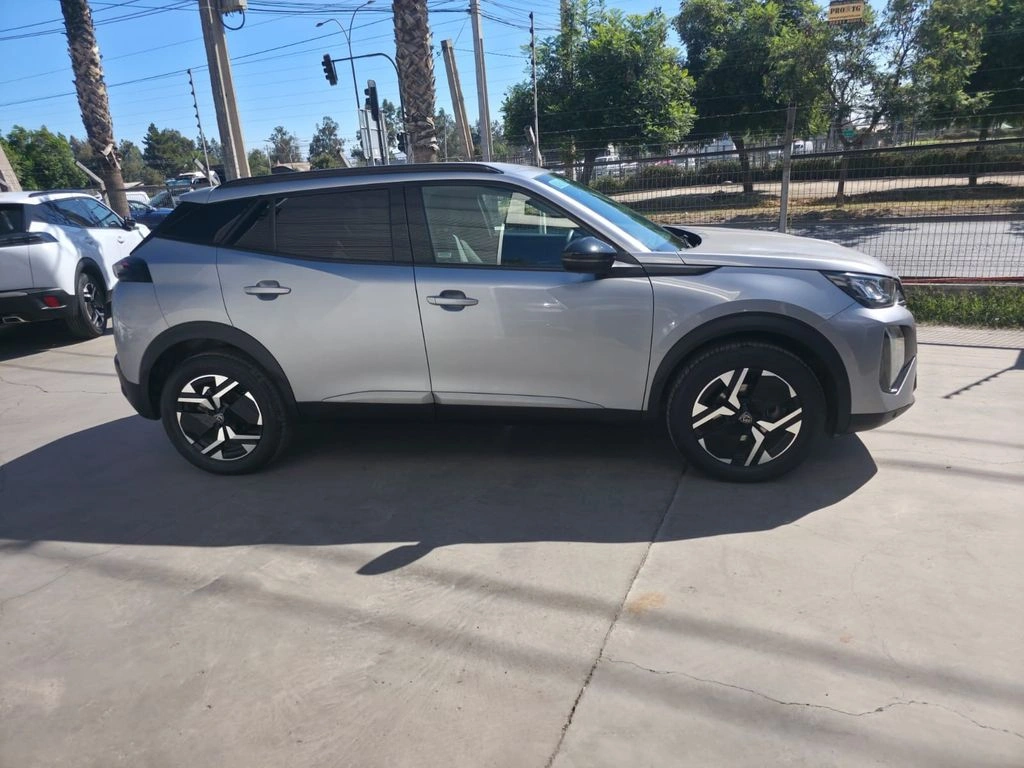 Peugeot 2008 Allure 130 1.2 Aut año 2024
