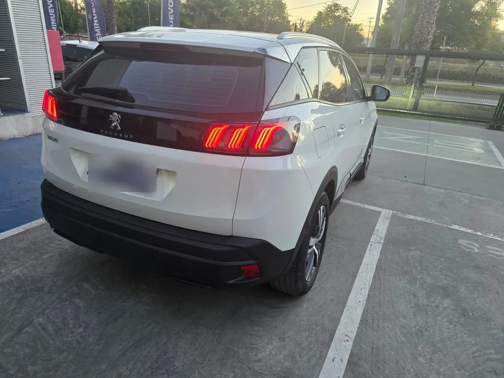 Peugeot 3008 1.2 Active Pack Puretech 130 año 2022