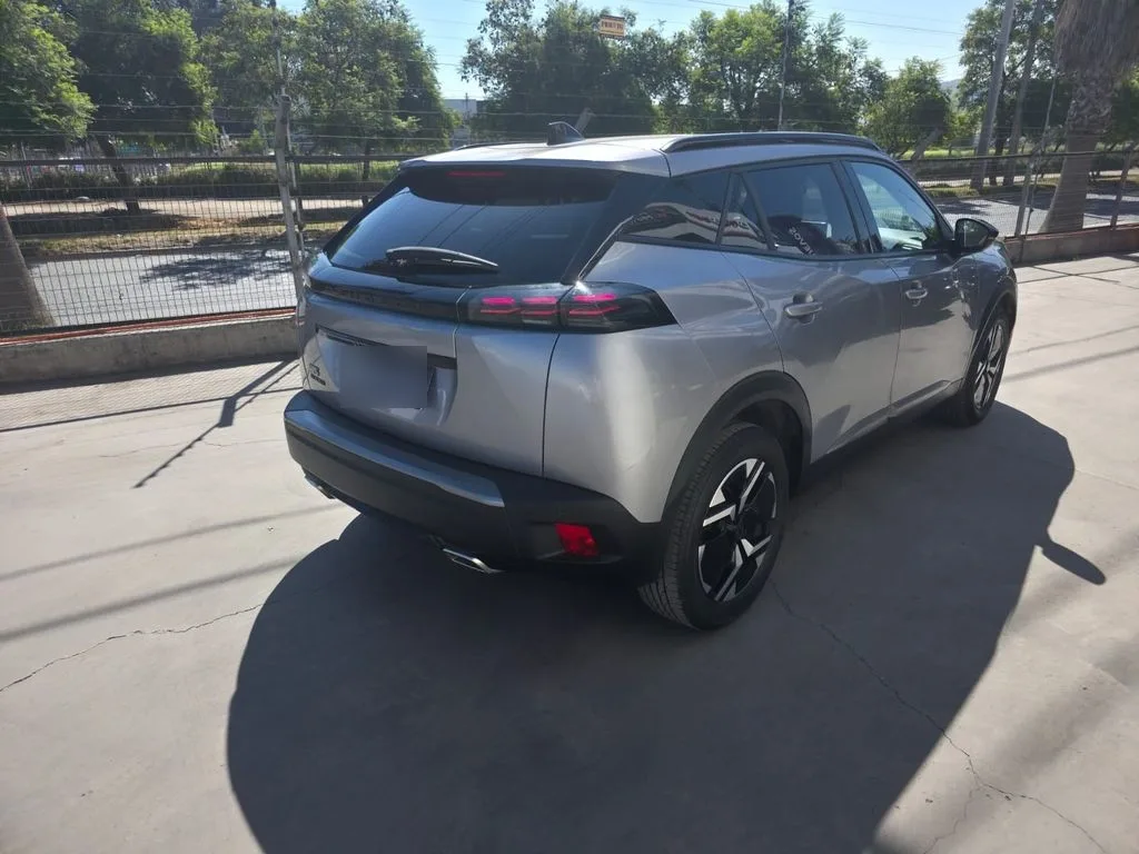 Peugeot 2008 Allure 130 1.2 Aut año 2024