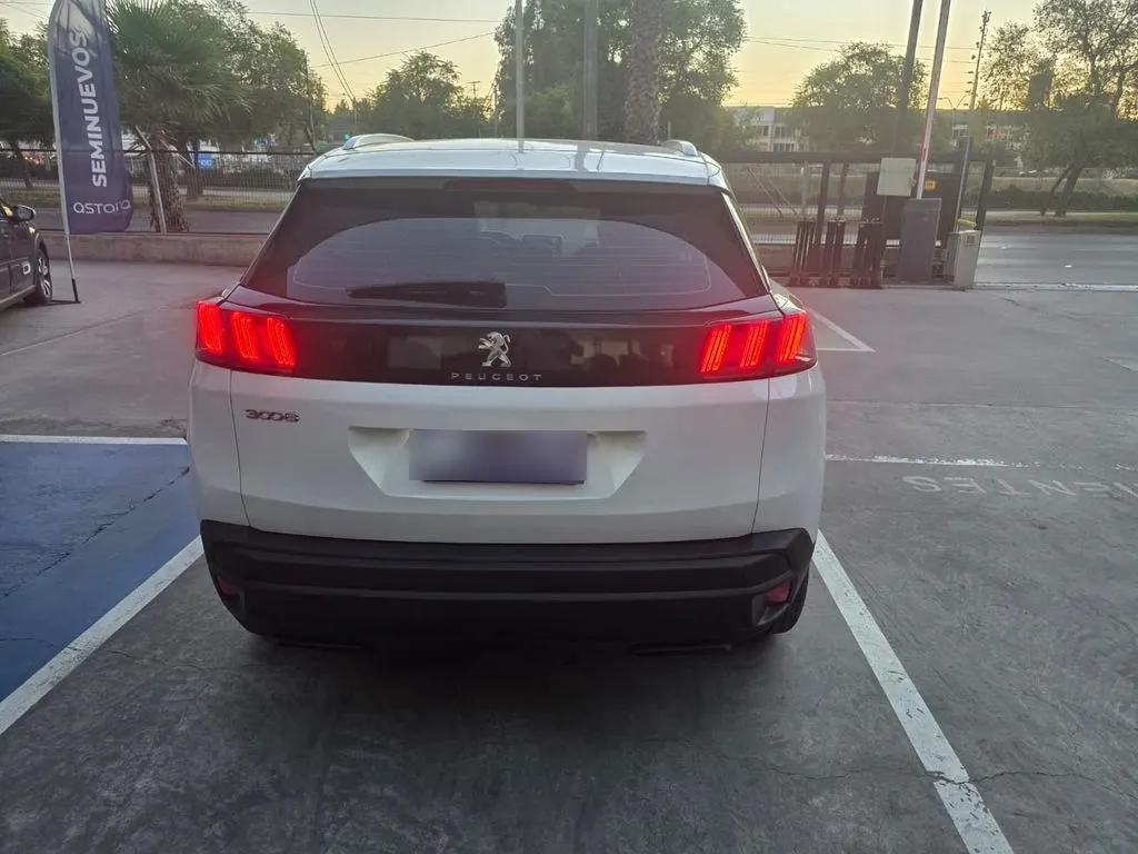 Peugeot 3008 1.2 Active Pack Puretech 130 año 2022