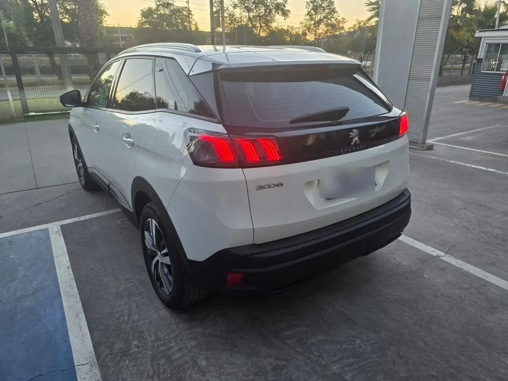 Peugeot 3008 1.2 Active Pack Puretech 130 año 2022