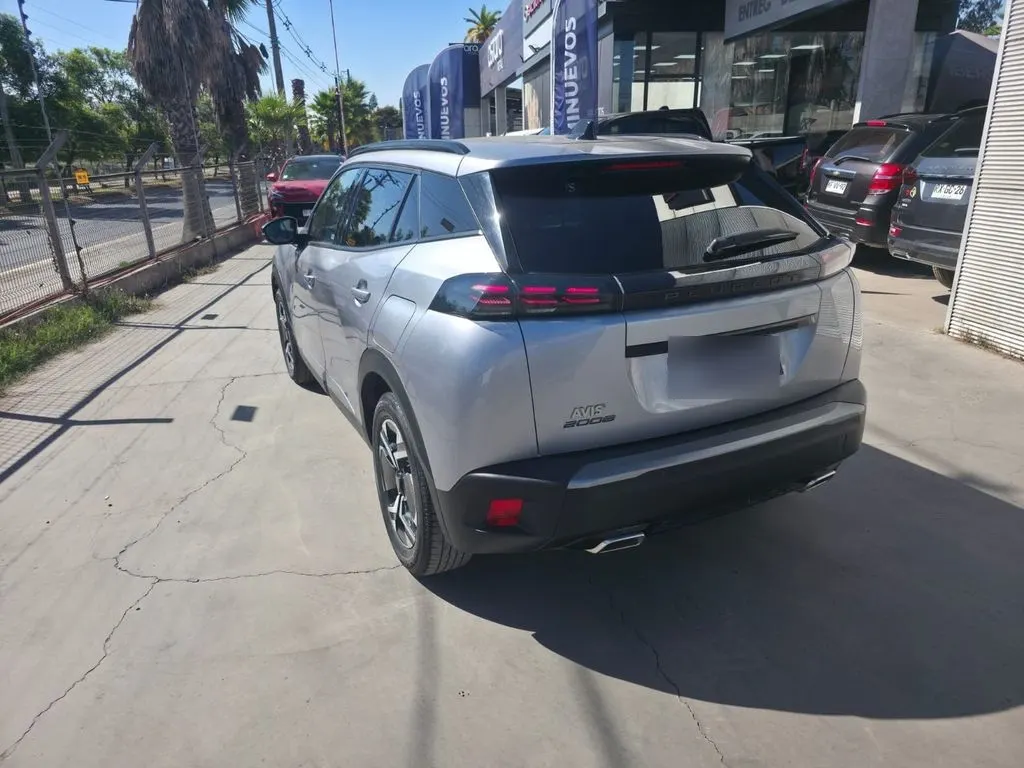 Peugeot 2008 Allure 130 1.2 Aut año 2024