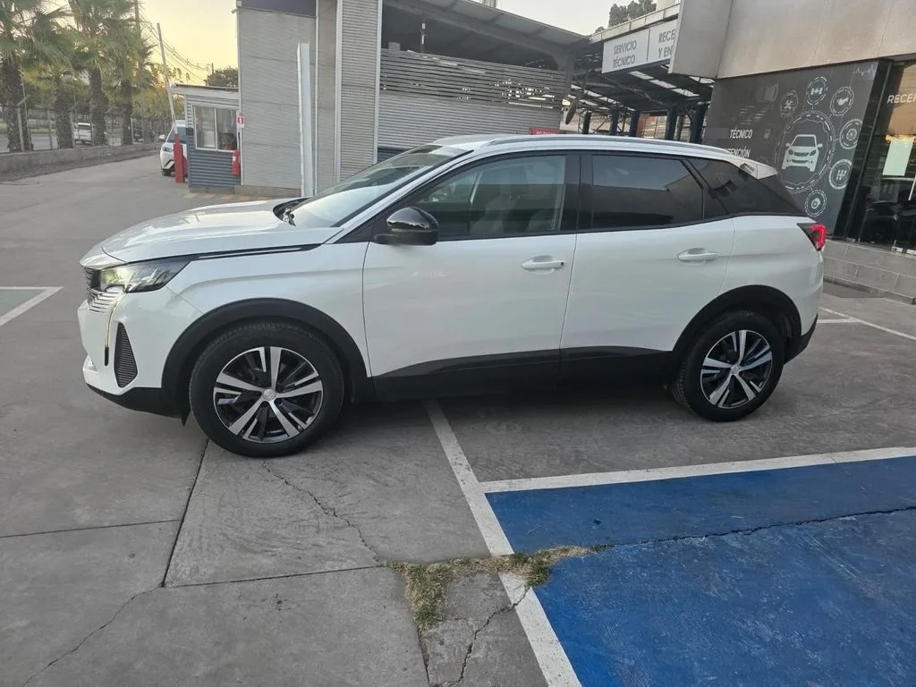 Peugeot 3008 1.2 Active Pack Puretech 130 año 2022
