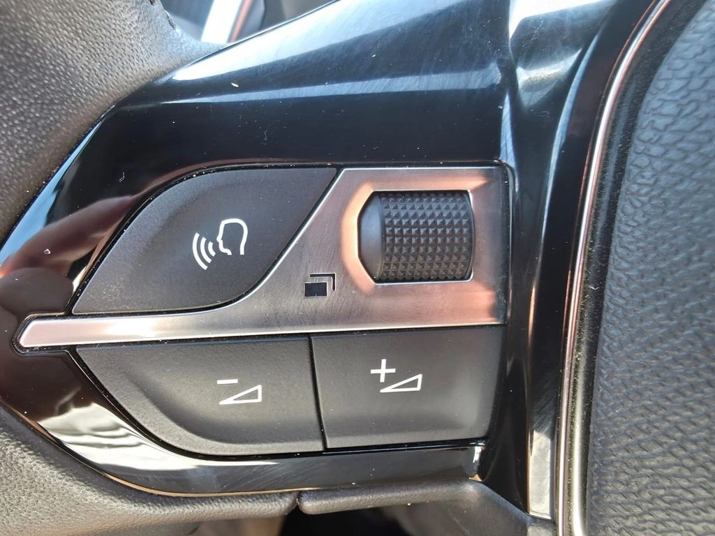 Peugeot 2008 Allure 130 1.2 Aut año 2024