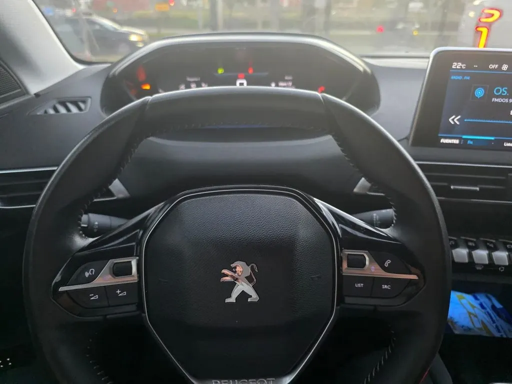 Peugeot 3008 1.2 Active Pack Puretech 130 año 2022