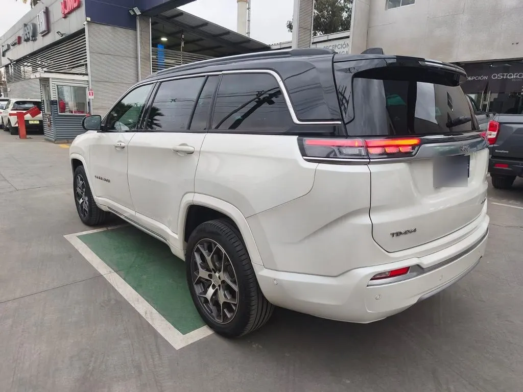 Jeep Commander Overland 4x4 2.0 Aut Diesel año 2023