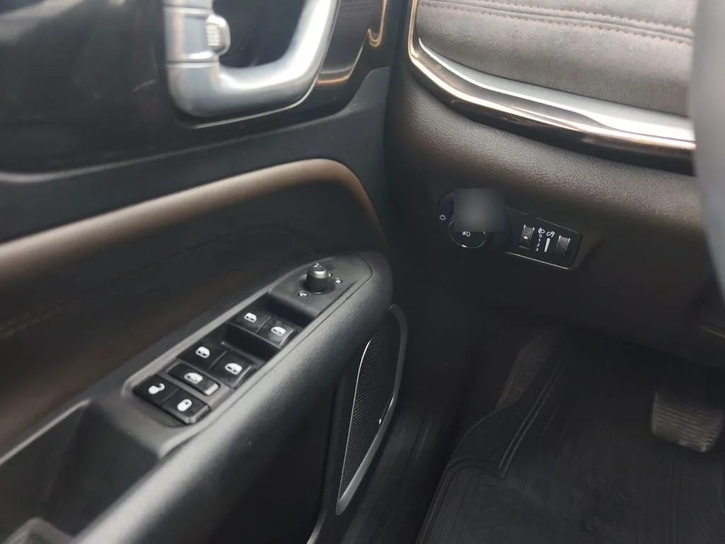 Jeep Commander Overland 4x4 2.0 Aut Diesel año 2023