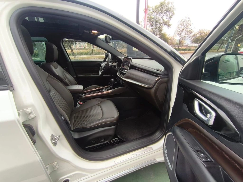 Jeep Commander Overland 4x4 2.0 Aut Diesel año 2023