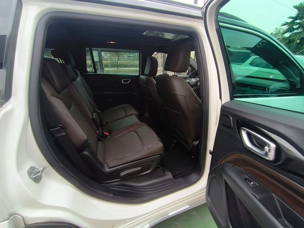 Jeep Commander Overland 4x4 2.0 Aut Diesel año 2023