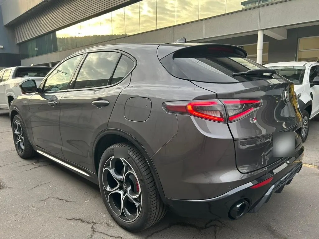 Alfa Romeo Stelvio 2.0 Super Awd At 5p año 2024