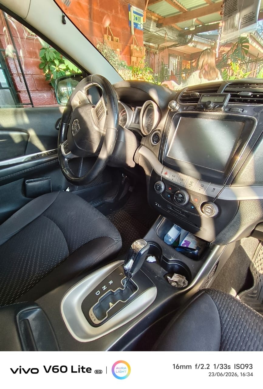 DODGE JOURNEY 2.4 Se At año 2013