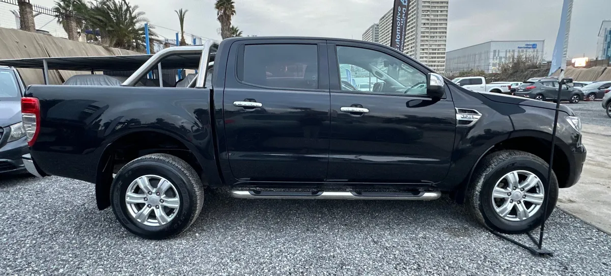 Ford Ranger 3.2 Dsl Xlt Mt Diesel año 2022