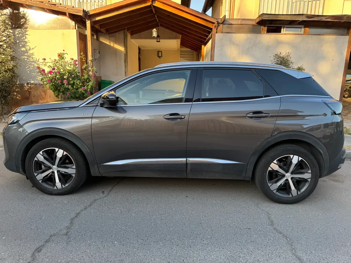 Peugeot 3008 1.6 Gt Puretech 180 At año 2023