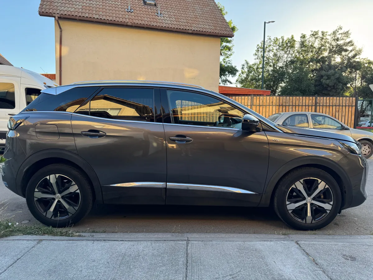 Peugeot 3008 1.6 Gt Puretech 180 At año 2023
