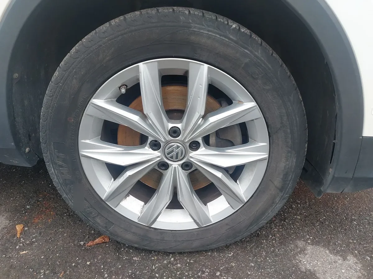 Volkswagen Tiguan 2.0 Tsi Limited 4motion 4x4 At 5p año 2019