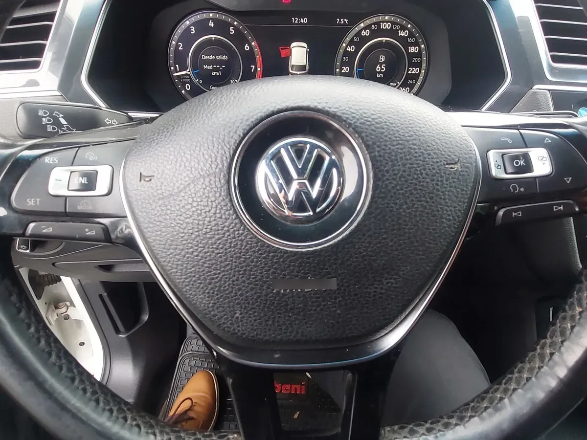 Volkswagen Tiguan 2.0 Tsi Limited 4motion 4x4 At 5p año 2019