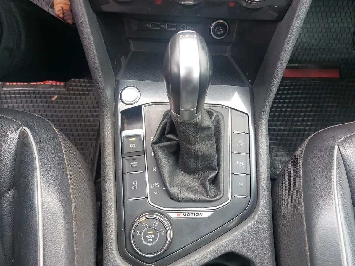 Volkswagen Tiguan 2.0 Tsi Limited 4motion 4x4 At 5p año 2019