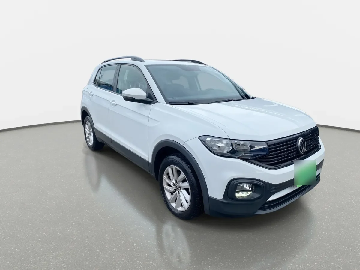 Volkswagen T-Cross 1.0 Tsi Trendline 4x2 5mt 5p año 2024