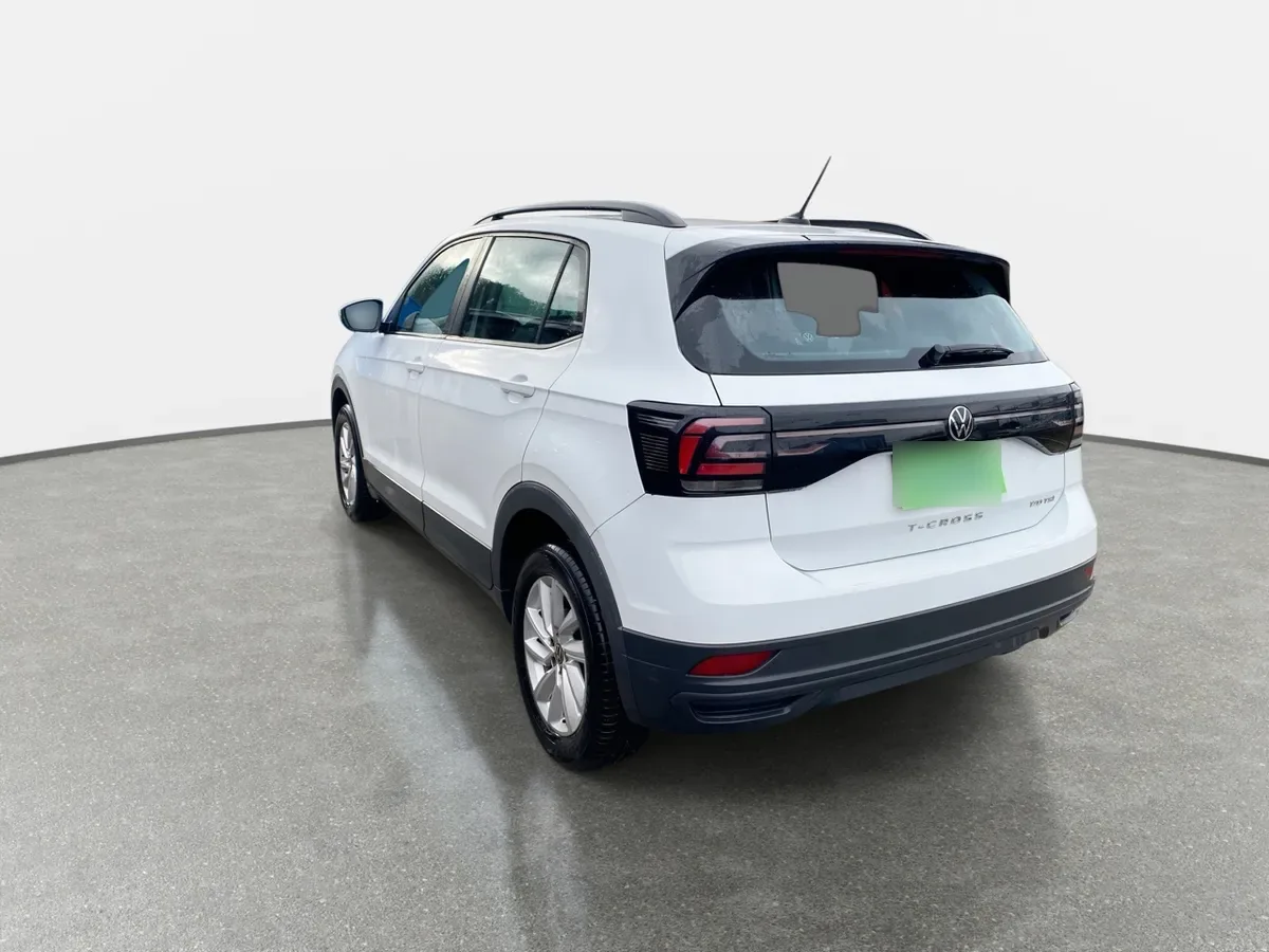 Volkswagen T-Cross 1.0 Tsi Trendline 4x2 5mt 5p año 2024