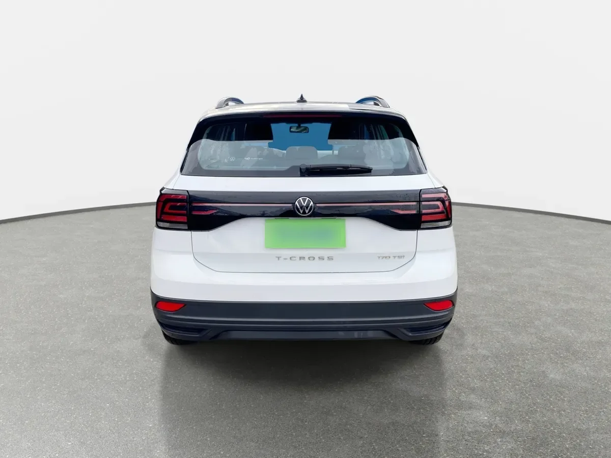 Volkswagen T-Cross 1.0 Tsi Trendline 4x2 5mt 5p año 2024