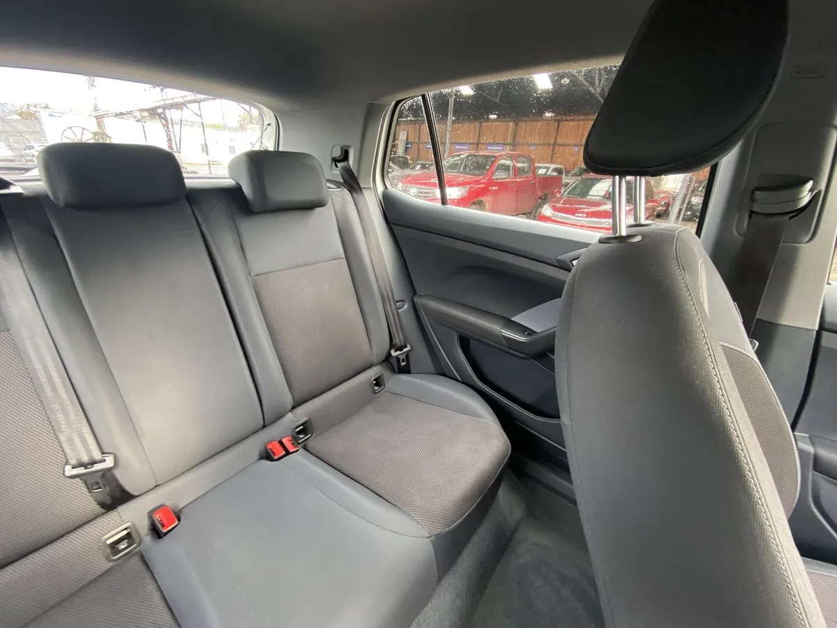 Volkswagen T-Cross 1.0 Tsi Trendline 4x2 5mt 5p año 2024