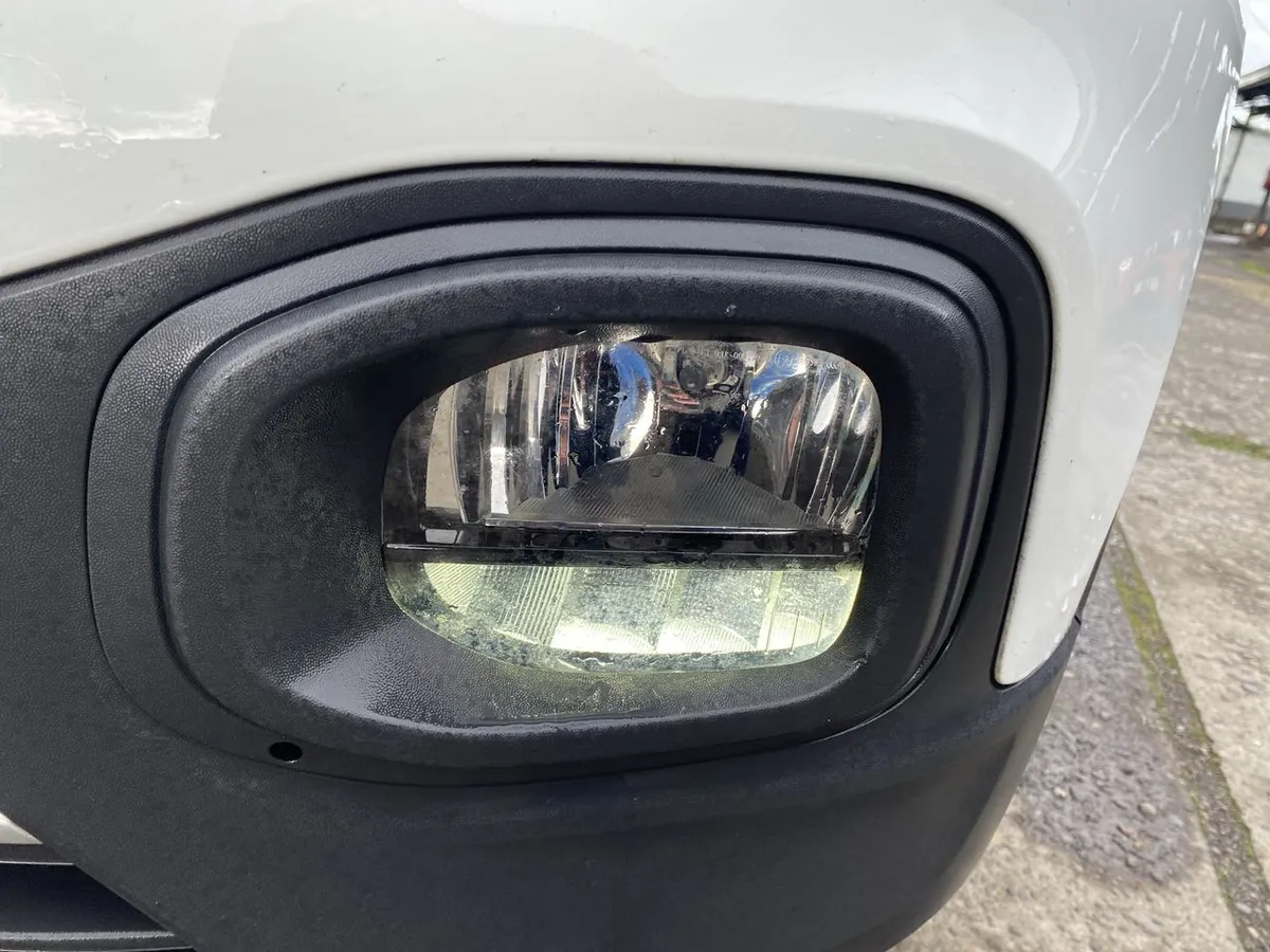 Volkswagen T-Cross 1.0 Tsi Trendline 4x2 5mt 5p año 2024