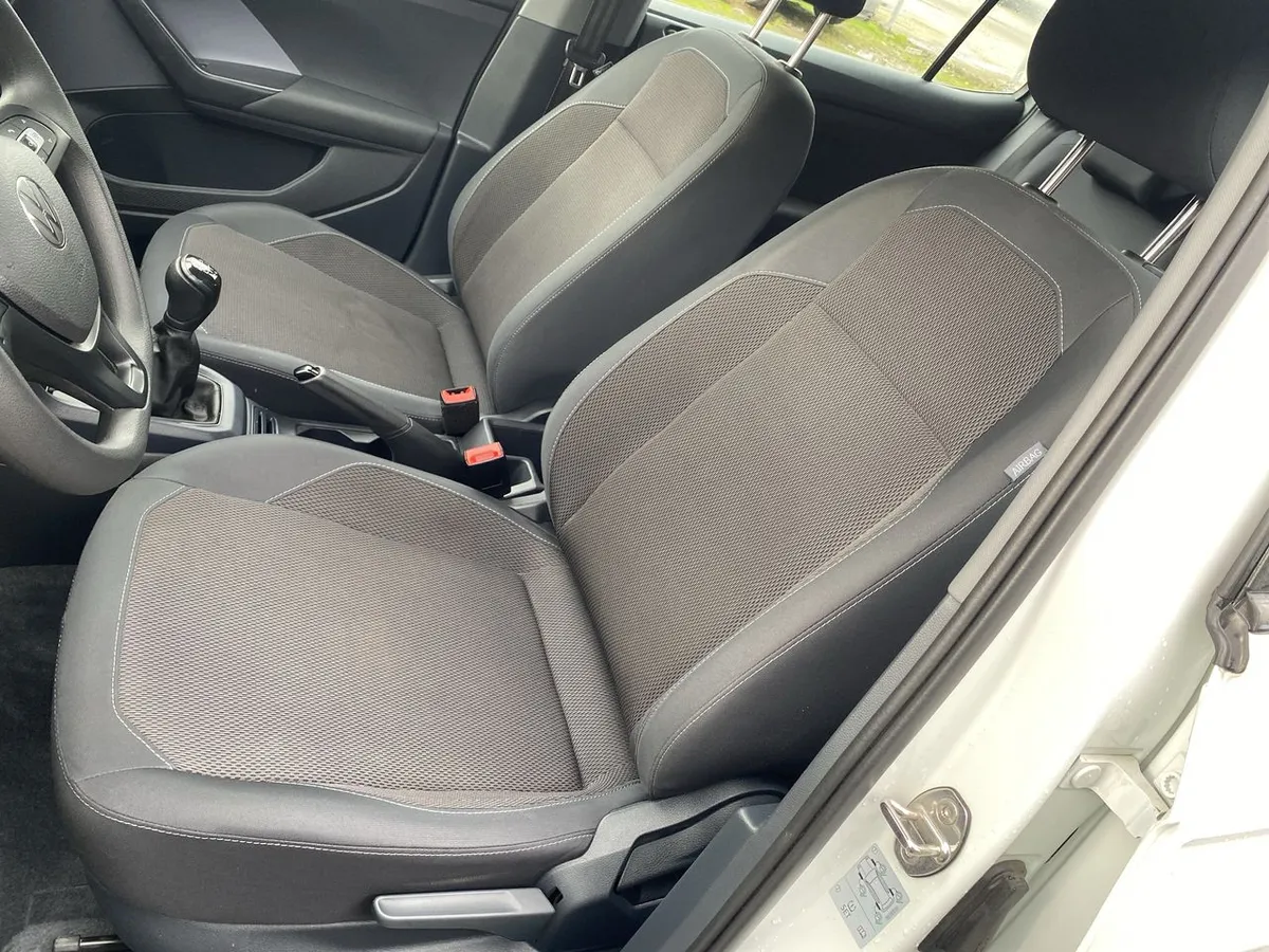 Volkswagen T-Cross 1.0 Tsi Trendline 4x2 5mt 5p año 2024