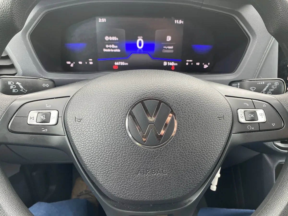 Volkswagen T-Cross 1.0 Tsi Trendline 4x2 5mt 5p año 2024